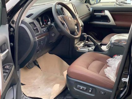 2020Toyota land cruiser for sale in good condition  3