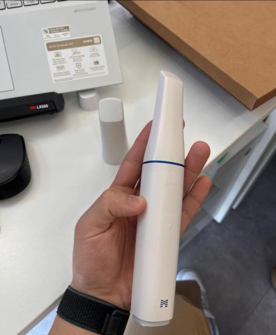 Medit i900 Mobility Wireless 3D Intraoral Scanner