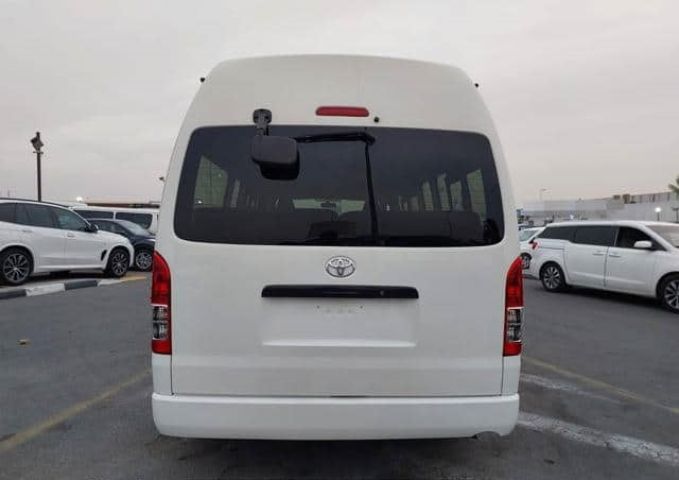 2016 Toyota Hiace Commuter 16 seaters 4